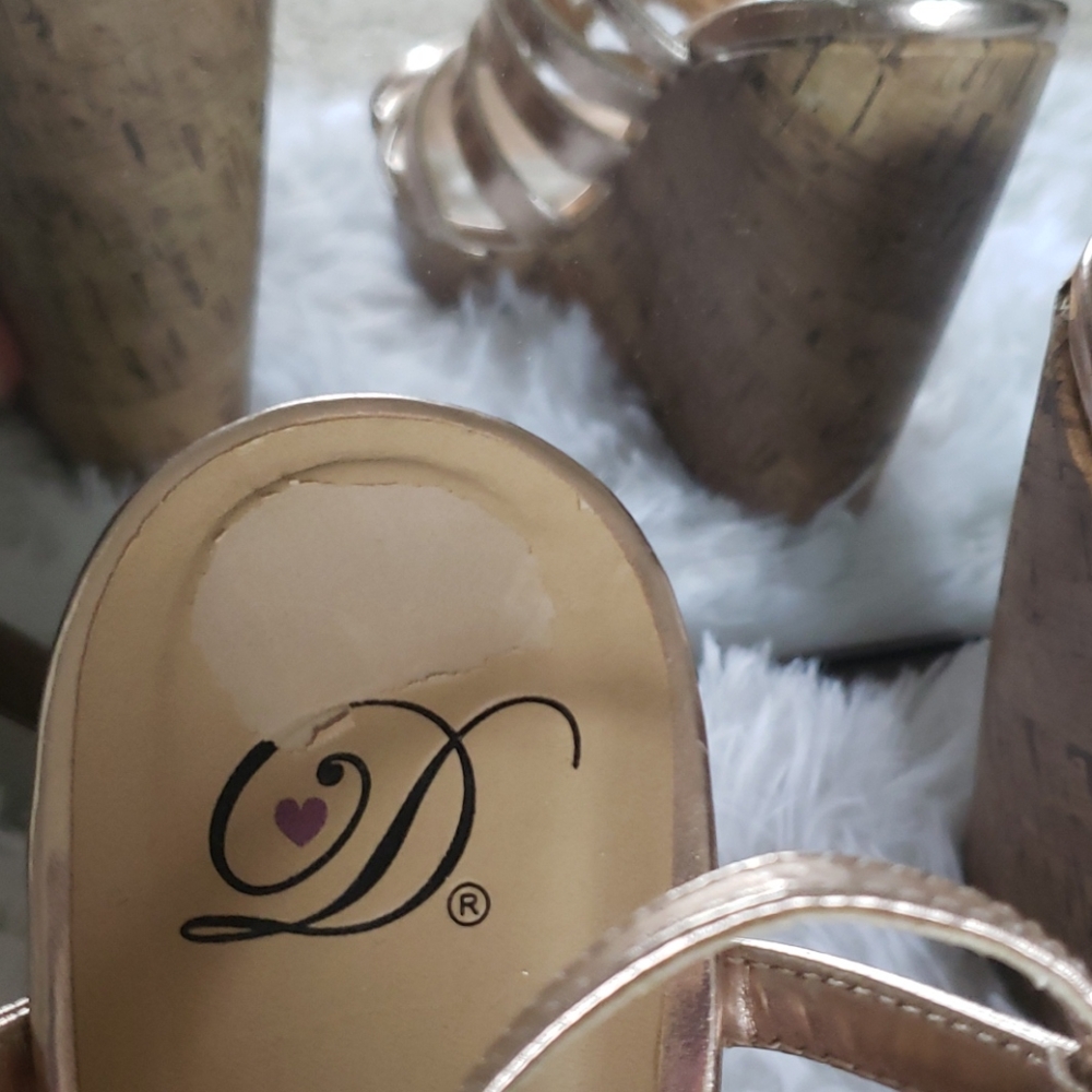 Rose Gold Platforms - Picture 4 of 4